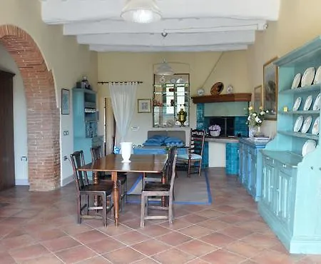 Villa Iris Lari
